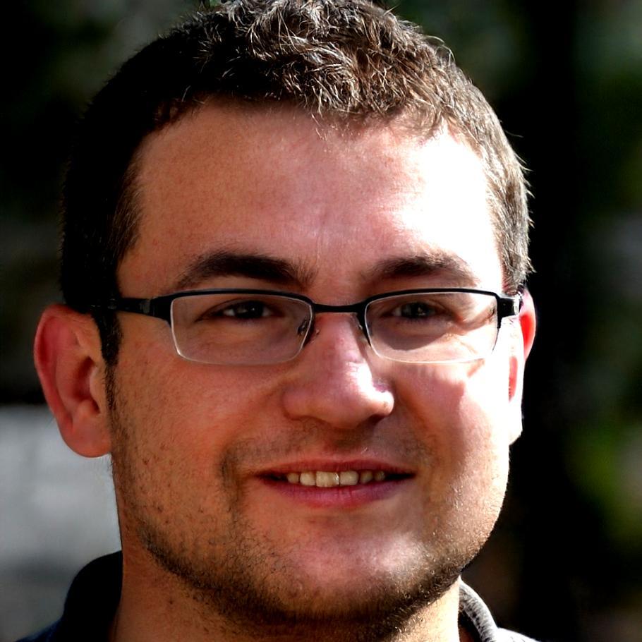 Miguel Torres, Especialista en Datos